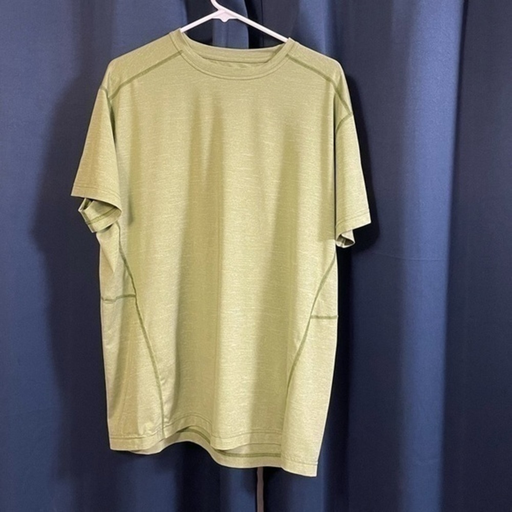 Sherpa UPF 40 shirt green size L